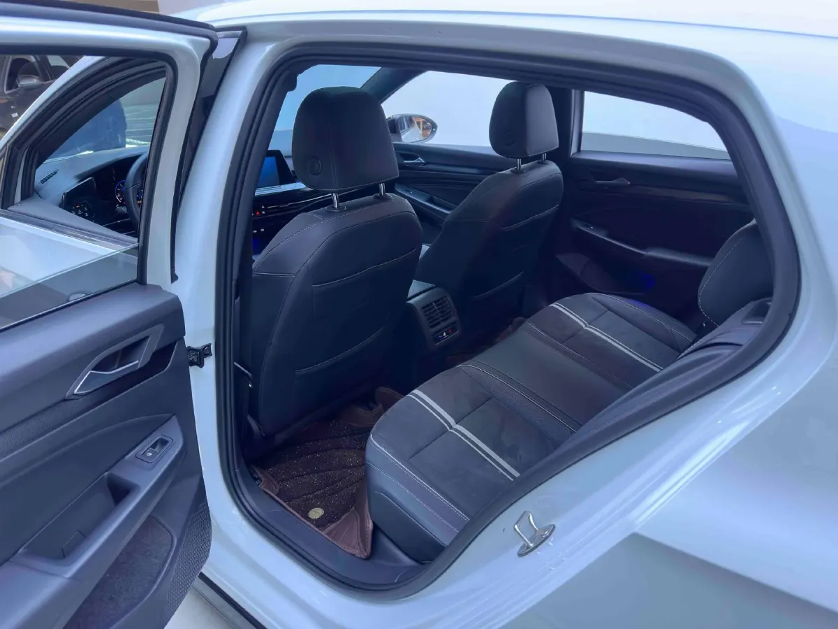 2023 Volkswagen Golf 1.4T 150HP L4 7DCT,autocango,china used car exporter,china ev exporter,chinese used car exporter,chinese used ev exporter