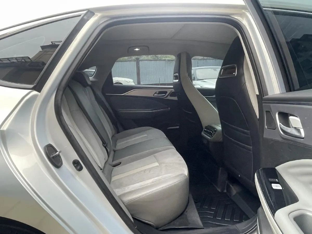 2022 ChangAn Oshan Z6 1.5T 170HP L4 6TCT PHEV 28.4KWH,autocango,china used car exporter,china ev exporter,chinese used car exporter,chinese used ev exporter