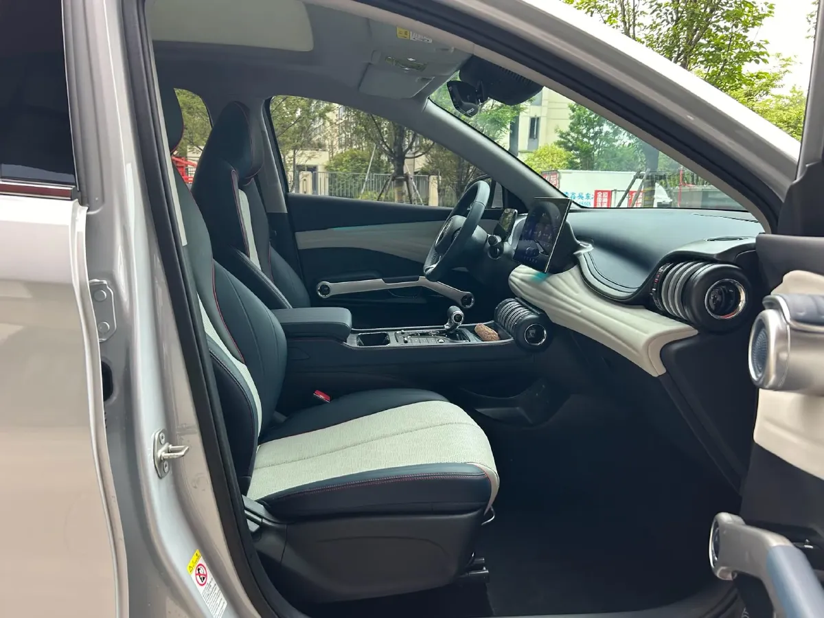 2022 Foton Grand General G7 2.0T 238HP L4 8AT,autocango,china used car exporter,china ev exporter,chinese used car exporter,chinese used ev exporter