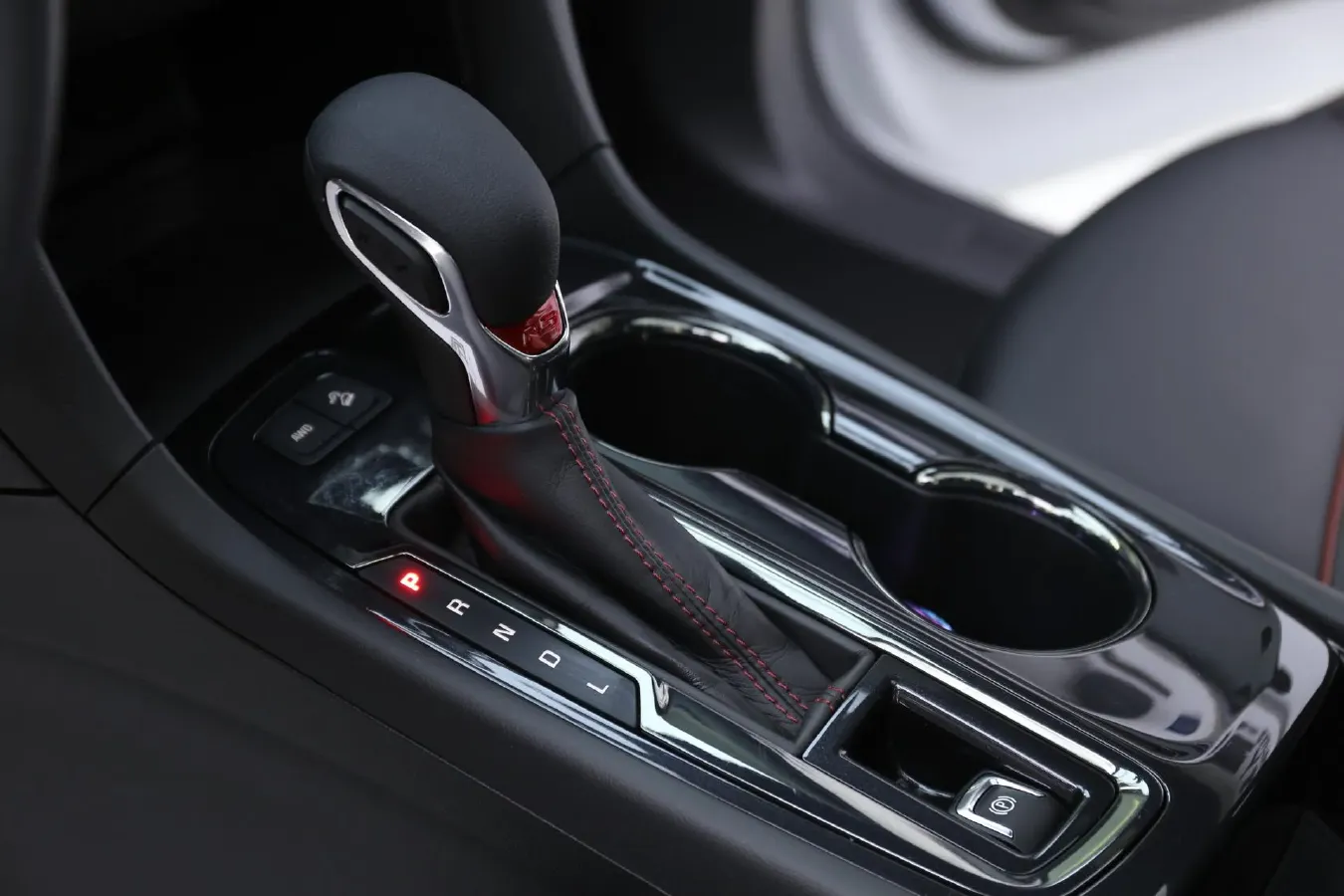 2021 Chevrolet Equinox 2.0T 237HP L4 9AT,autocango,china used car exporter,china ev exporter,chinese used car exporter,chinese used ev exporter