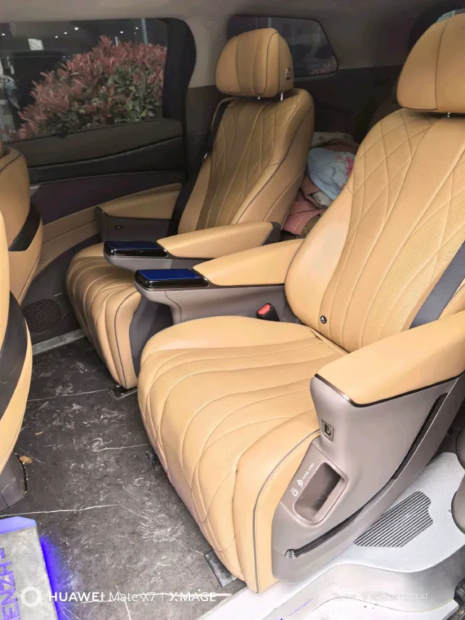 2023 Denza D9 1.5T 139HP L4 E-CVT PHEV 20.39KWH,autocango,china used car exporter,china ev exporter,chinese used car exporter,chinese used ev exporter