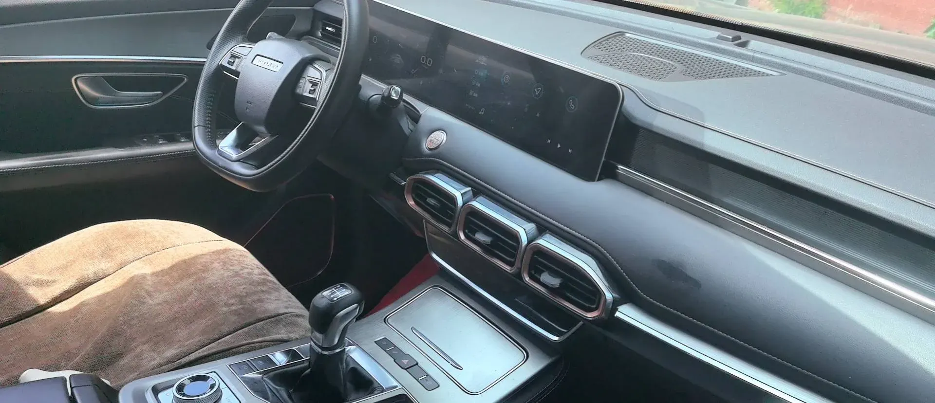 2021 Jetour X70 Plus 1.5T 156HP L4 6MT,autocango,china used car exporter,china ev exporter,chinese used car exporter,chinese used ev exporter