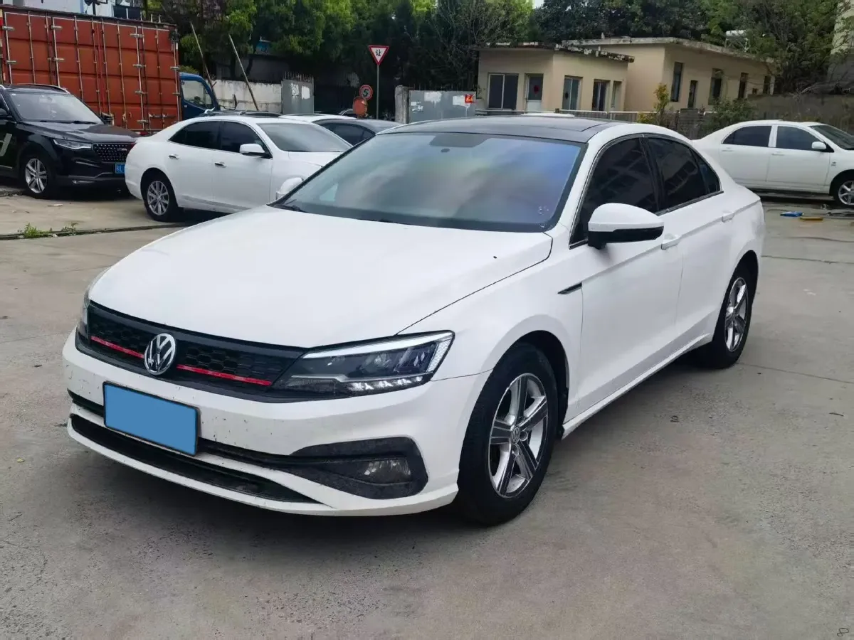 2019 Volkswagen T-Cross 1.4T 150HP L4 7DCT,autocango,china used car exporter,china ev exporter,chinese used car exporter,chinese used ev exporter