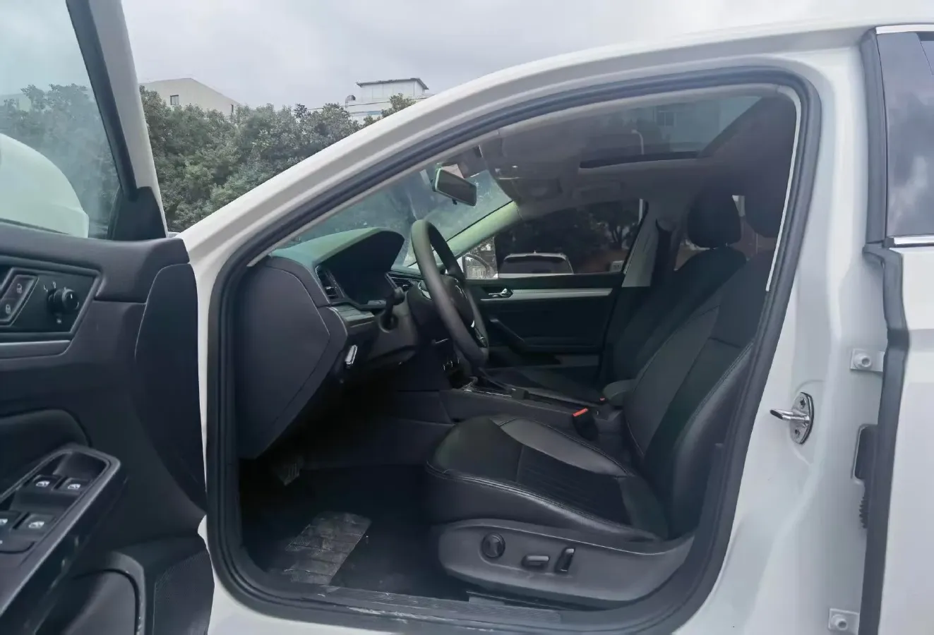 2019 Volkswagen T-Cross 1.4T 150HP L4 7DCT,autocango,china used car exporter,china ev exporter,chinese used car exporter,chinese used ev exporter