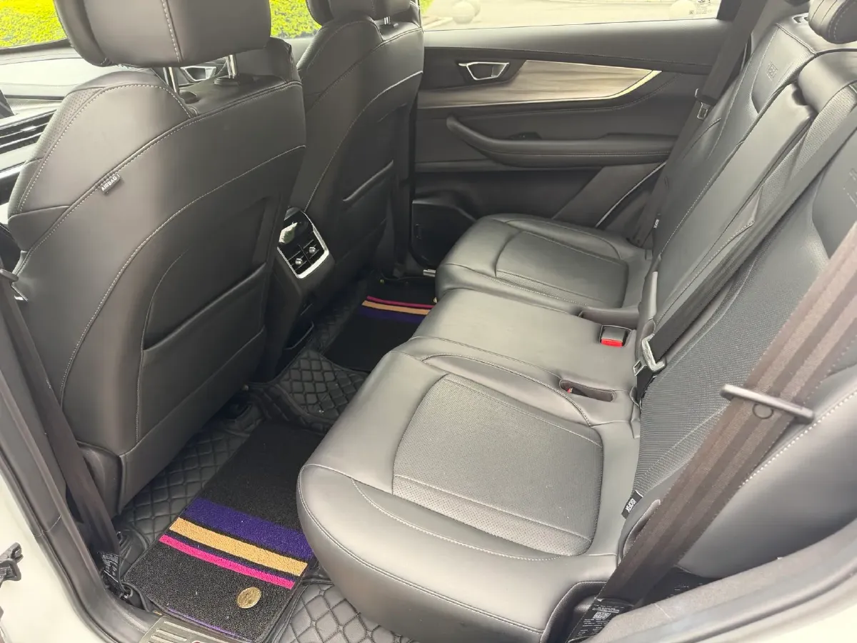 2022 ChangAn CS75 Plus 2.0T 233HP L4 8AT,autocango,china used car exporter,china ev exporter,chinese used car exporter,chinese used ev exporter