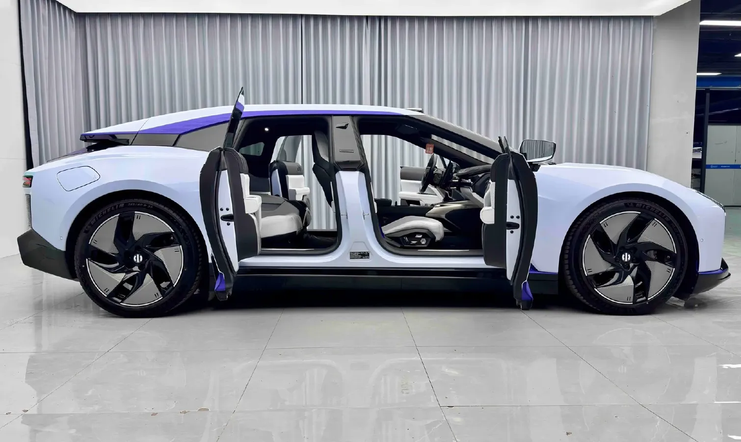 2023 HiPhi Z BEV 90.18KWH,autocango,china used car exporter,china ev exporter,chinese used car exporter,chinese used ev exporter