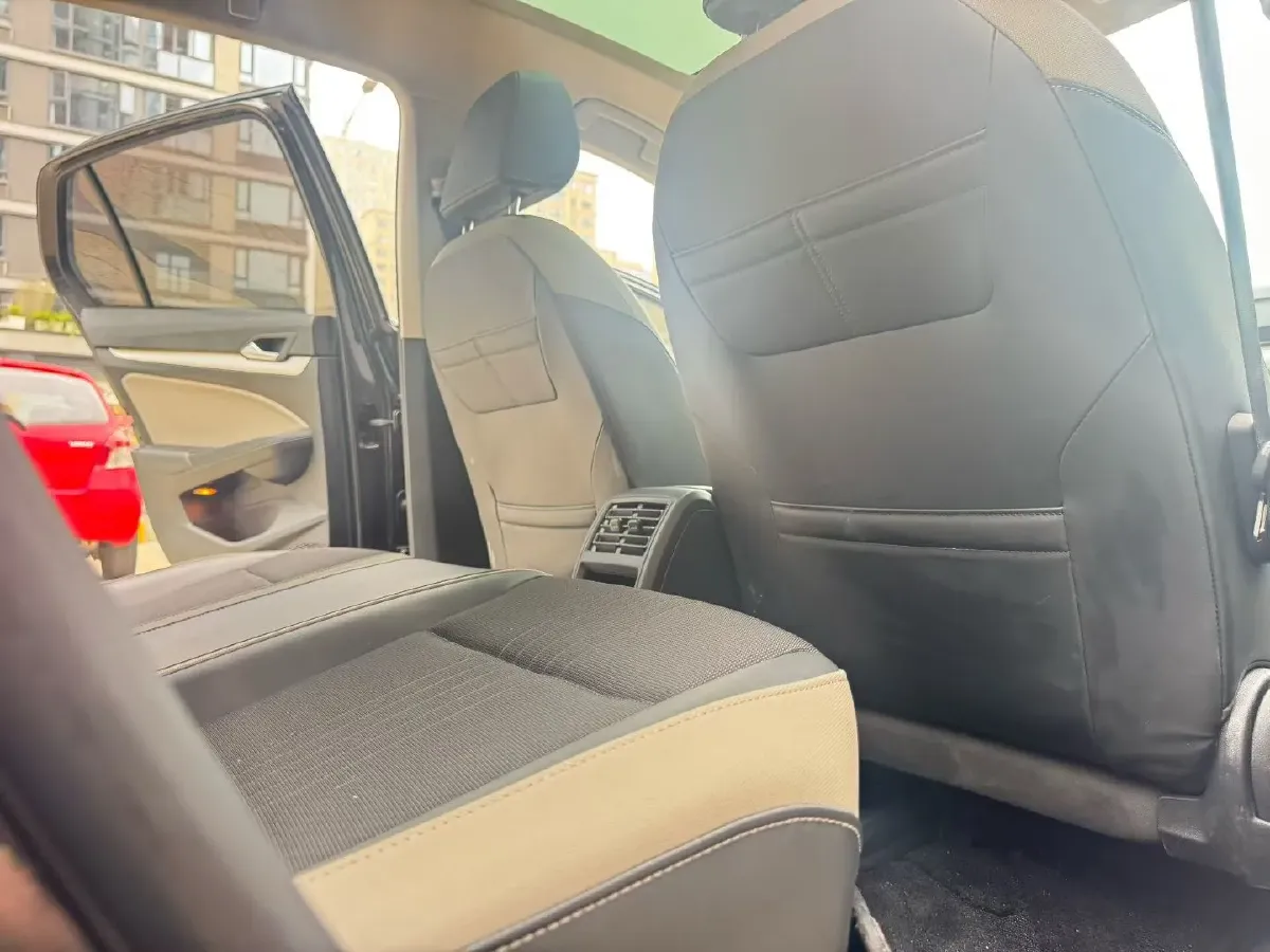 2021 Volkswagen Golf 1.4T 150HP L4 7DCT,autocango,china used car exporter,china ev exporter,chinese used car exporter,chinese used ev exporter