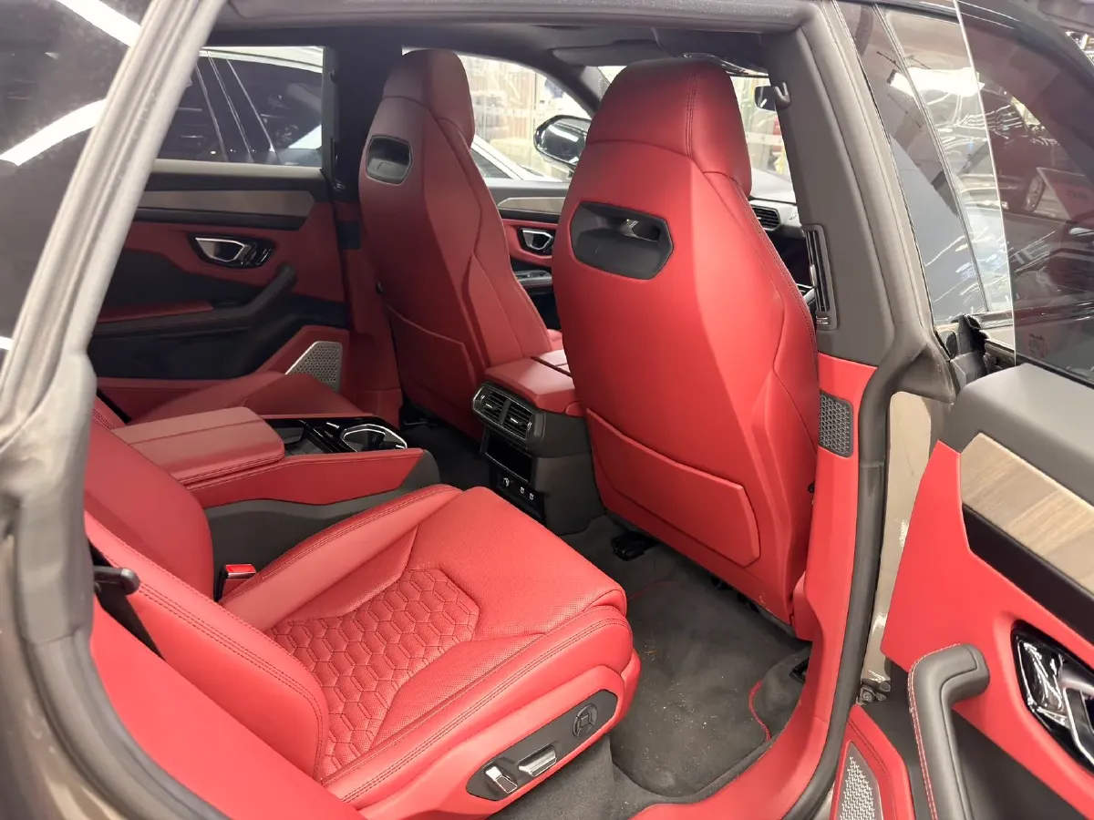 2021 Lamborghini Urus 4.0T 641HP V8 8AT,autocango,china used car exporter,china ev exporter,chinese used car exporter,chinese used ev exporter