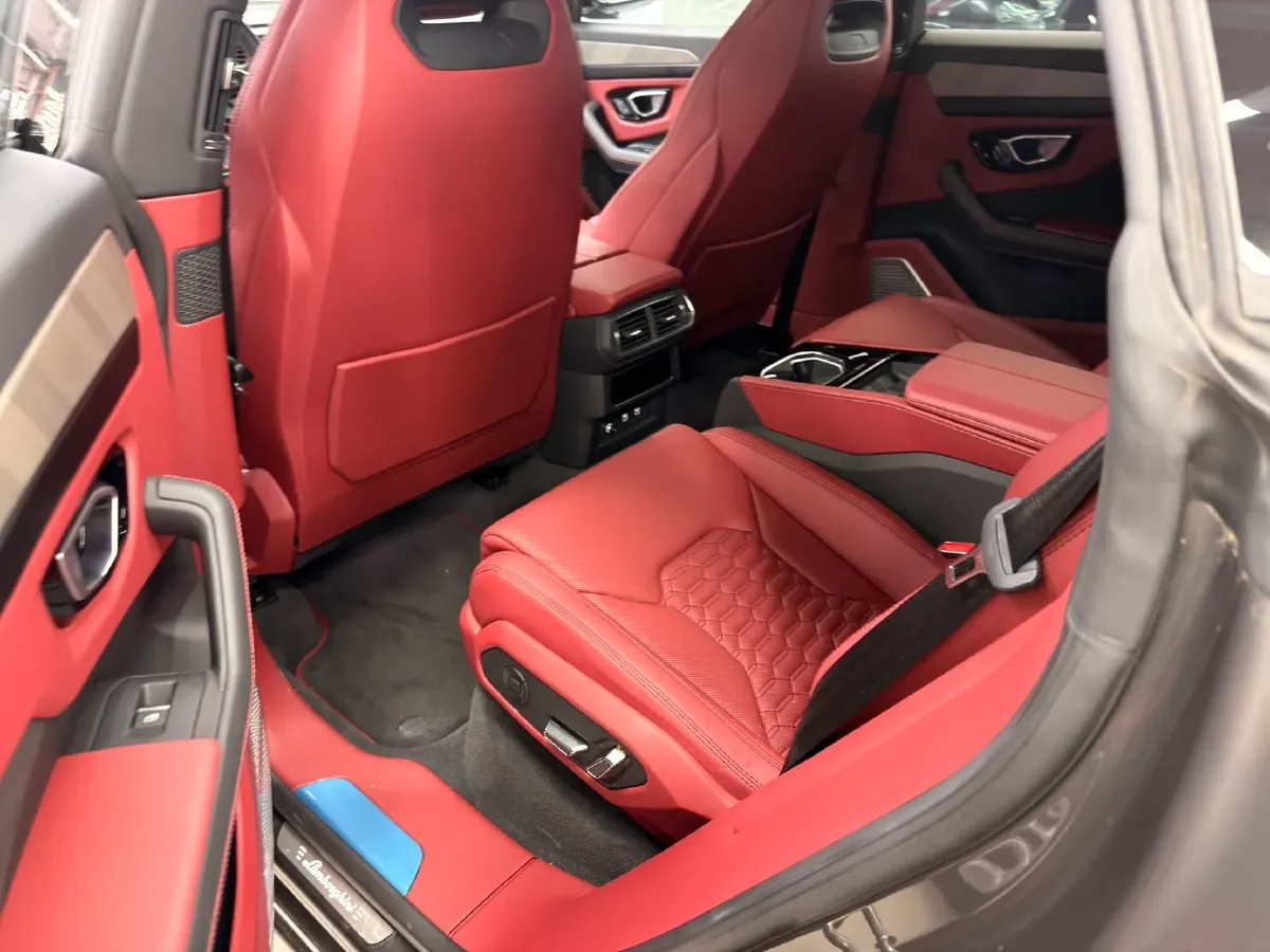 2021 Lamborghini Urus 4.0T 641HP V8 8AT,autocango,china used car exporter,china ev exporter,chinese used car exporter,chinese used ev exporter