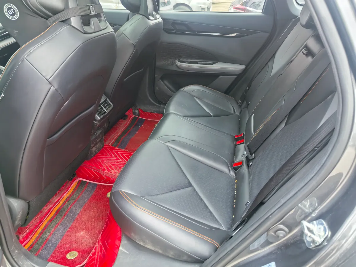 2022 ChangAn UNI-V 1.5T 188HP L4 7DCT,autocango,china used car exporter,china ev exporter,chinese used car exporter,chinese used ev exporter