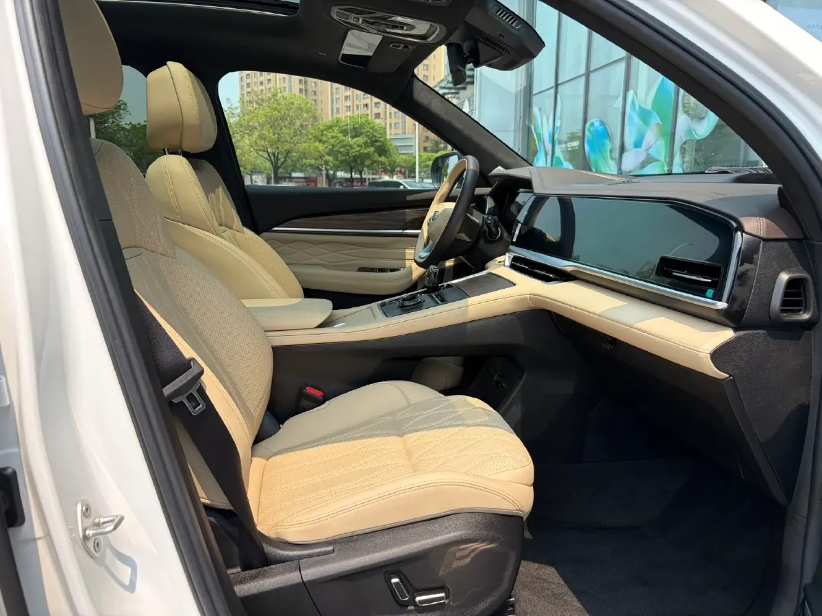 2025 Geely Monjaro 2.0T 238HP L4 8AT,autocango,china used car exporter,china ev exporter,chinese used car exporter,chinese used ev exporter