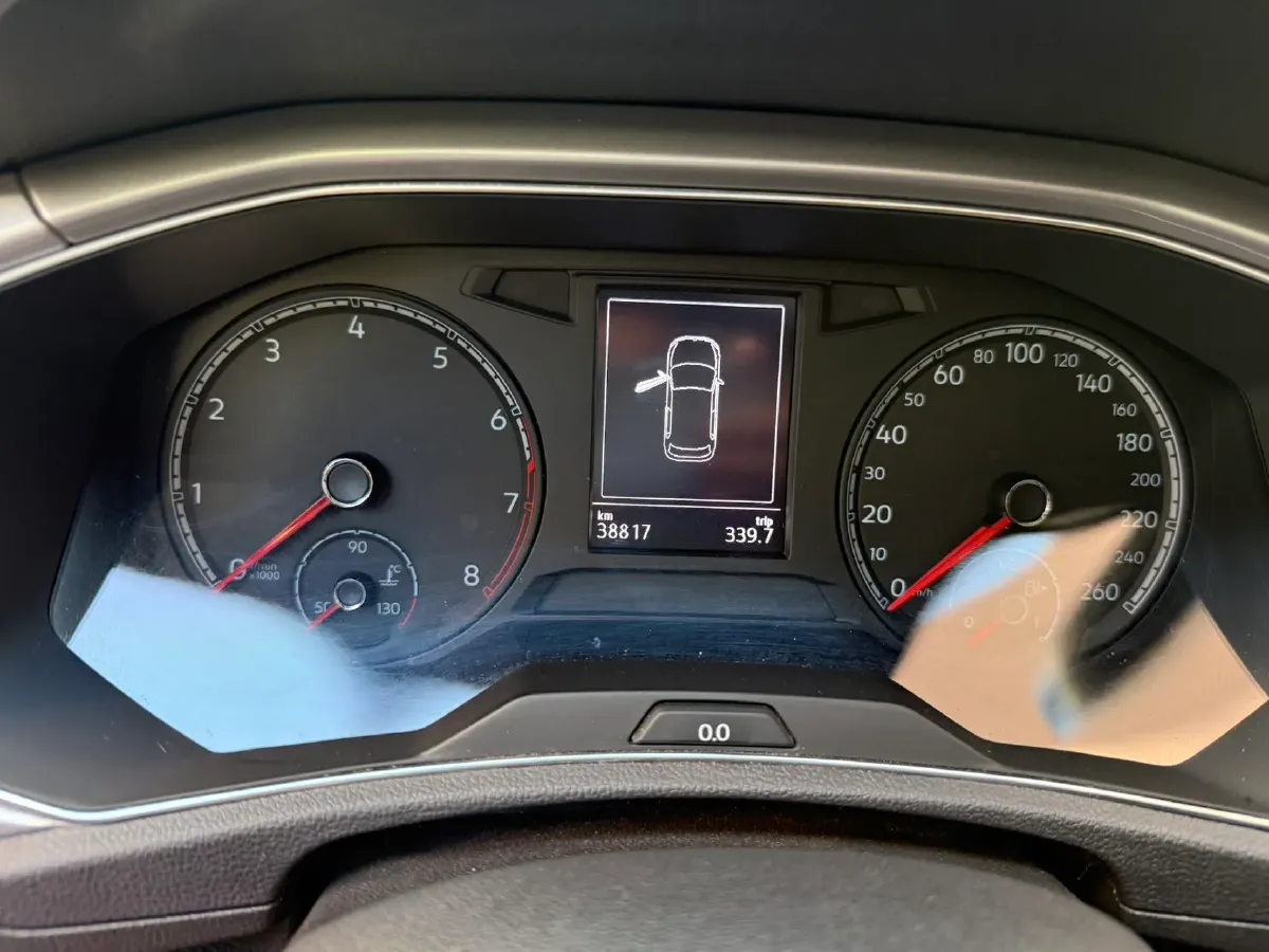 2022 Volkswagen T-Roc 1.4T 150HP L4 7DCT,autocango,china used car exporter,china ev exporter,chinese used car exporter,chinese used ev exporter