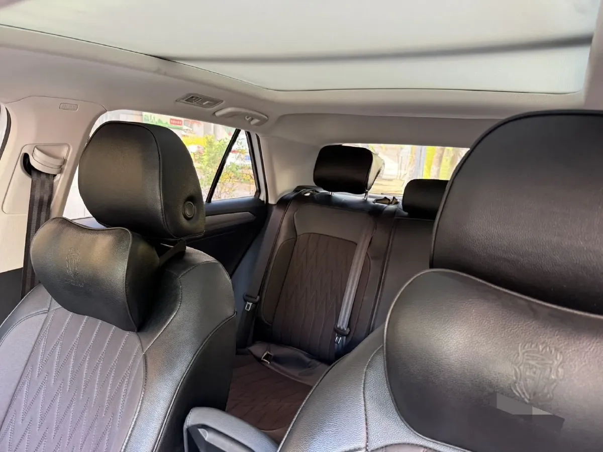 2022 Volkswagen T-Roc 1.4T 150HP L4 7DCT,autocango,china used car exporter,china ev exporter,chinese used car exporter,chinese used ev exporter