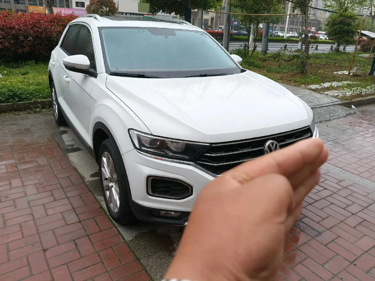2020 Volkswagen T-Roc 1.4T 150HP L4 7DCT,autocango,china used car exporter,china ev exporter,chinese used car exporter,chinese used ev exporter