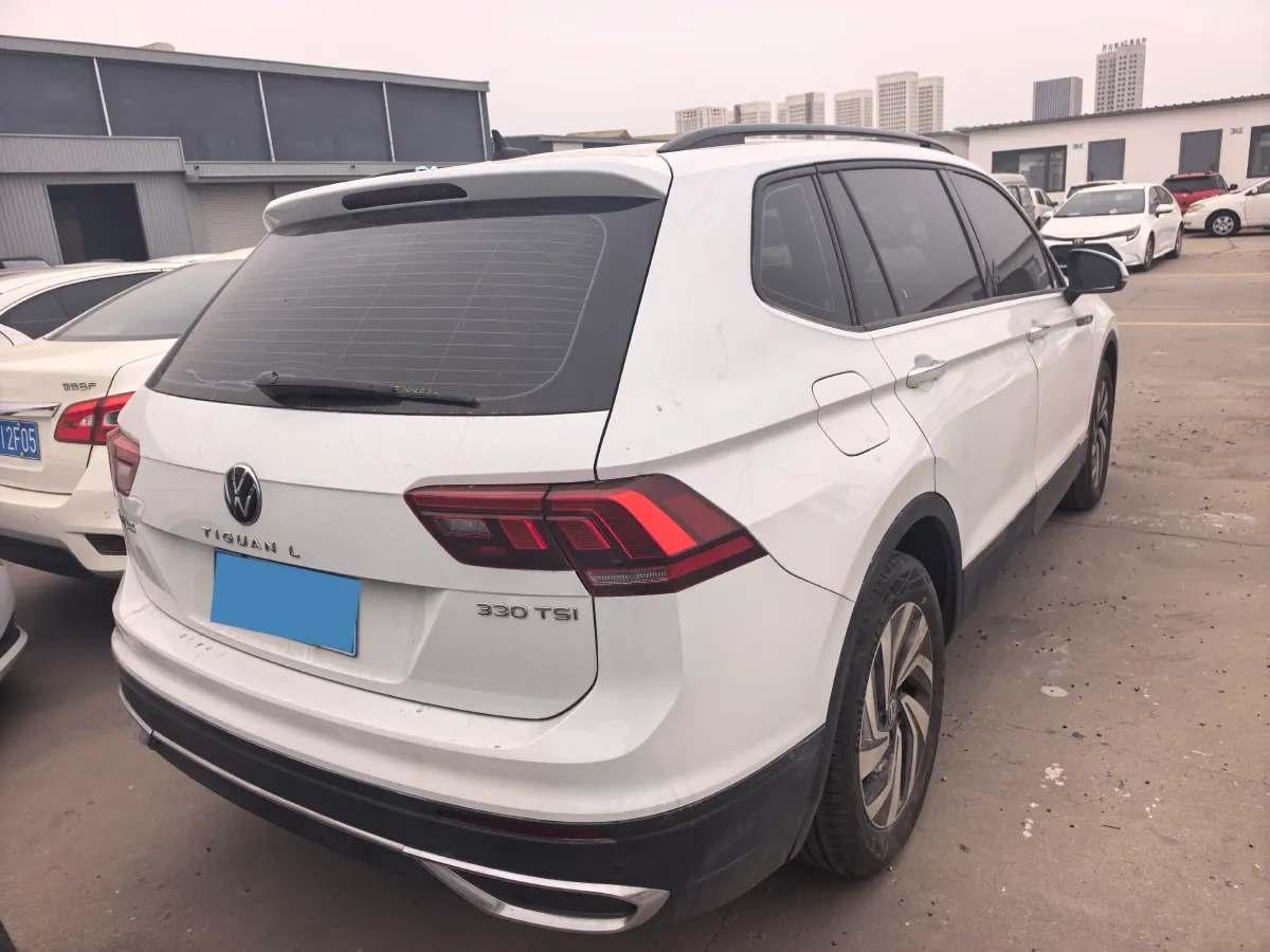 2023 Volkswagen Tiguan L 2.0T 186HP L4 7DCT,autocango,china used car exporter,china ev exporter,chinese used car exporter,chinese used ev exporter