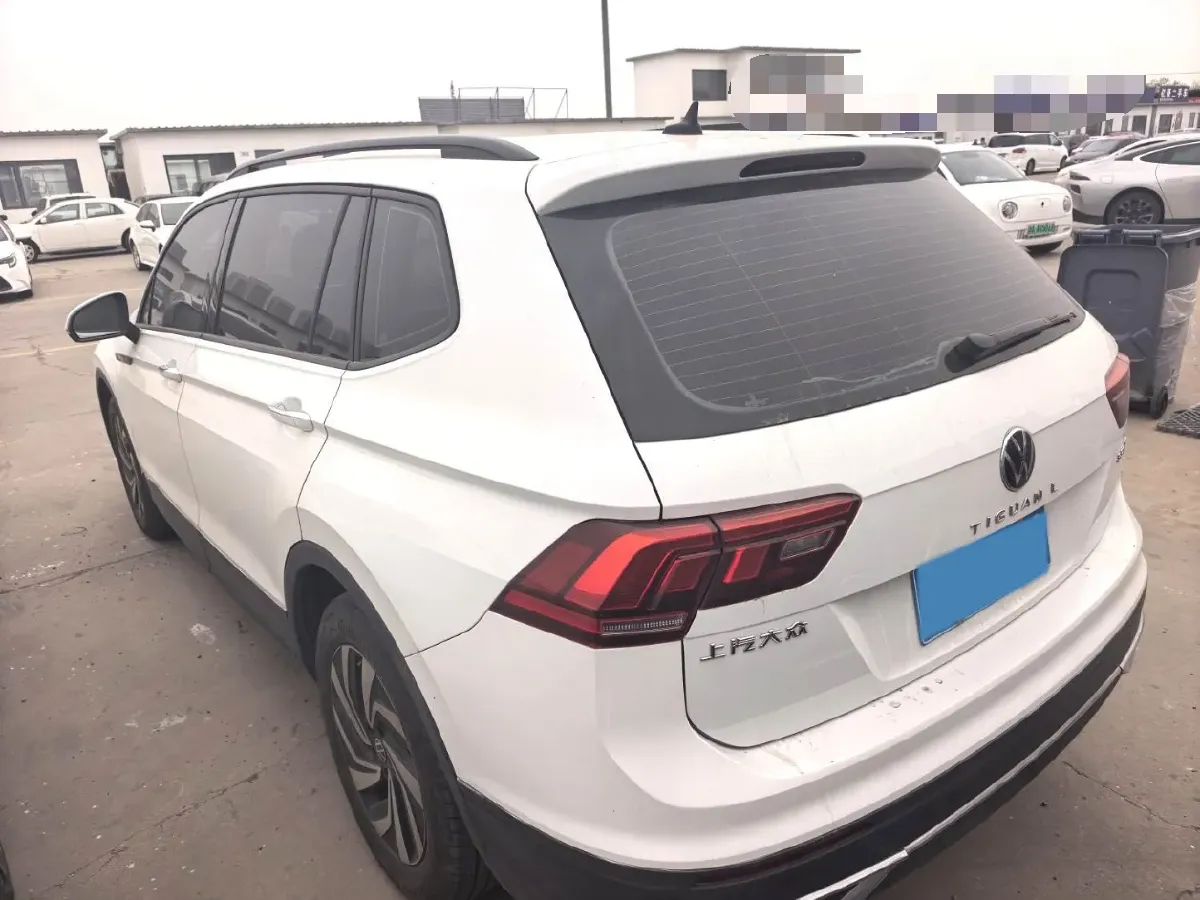 2023 Volkswagen Tiguan L 2.0T 186HP L4 7DCT,autocango,china used car exporter,china ev exporter,chinese used car exporter,chinese used ev exporter