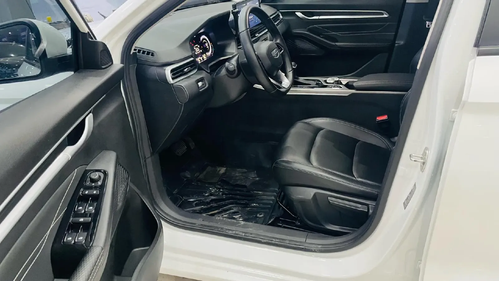 2025 Geely Emgrand 1.5L 127HP L4 CVT,autocango,china used car exporter,china ev exporter,chinese used car exporter,chinese used ev exporter