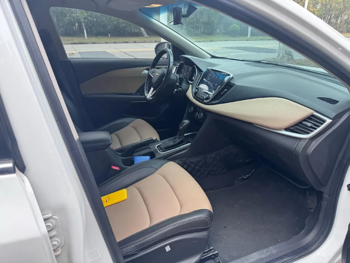 2020 Chevrolet Monza 1.5L 113HP L4 6AT,autocango,china used car exporter,china ev exporter,chinese used car exporter,chinese used ev exporter