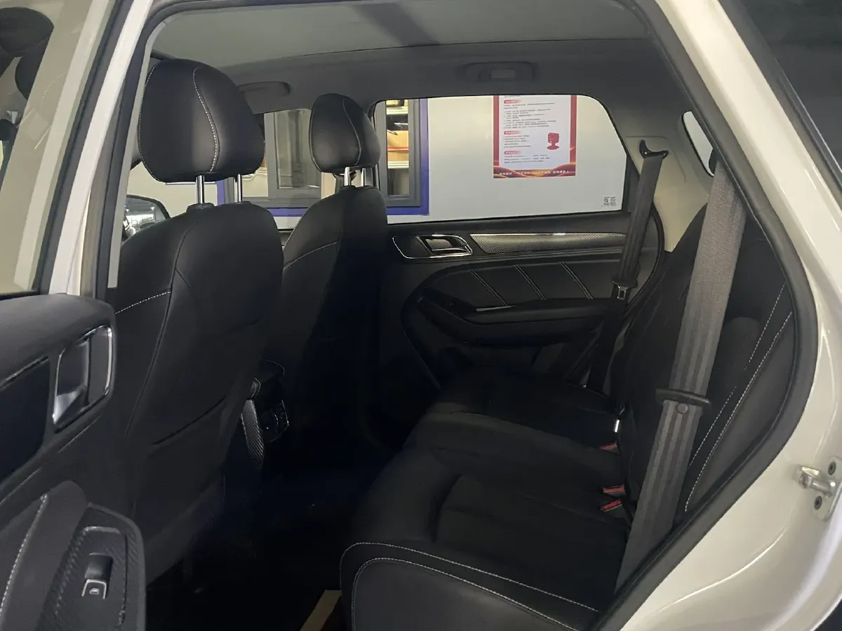 2020 Roewe i6 1.5T 169HP L4 7DCT,autocango,china used car exporter,china ev exporter,chinese used car exporter,chinese used ev exporter