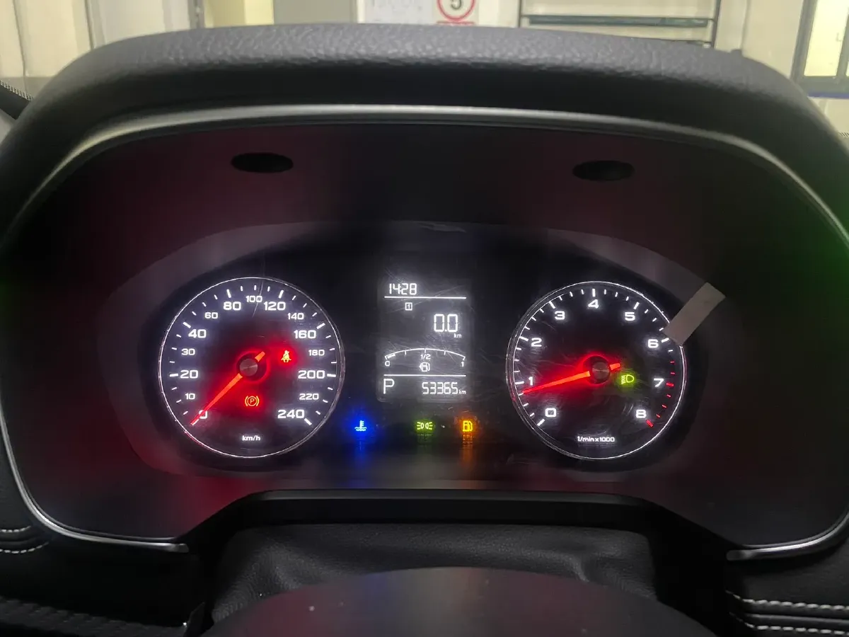 2020 Roewe i6 1.5T 169HP L4 7DCT,autocango,china used car exporter,china ev exporter,chinese used car exporter,chinese used ev exporter