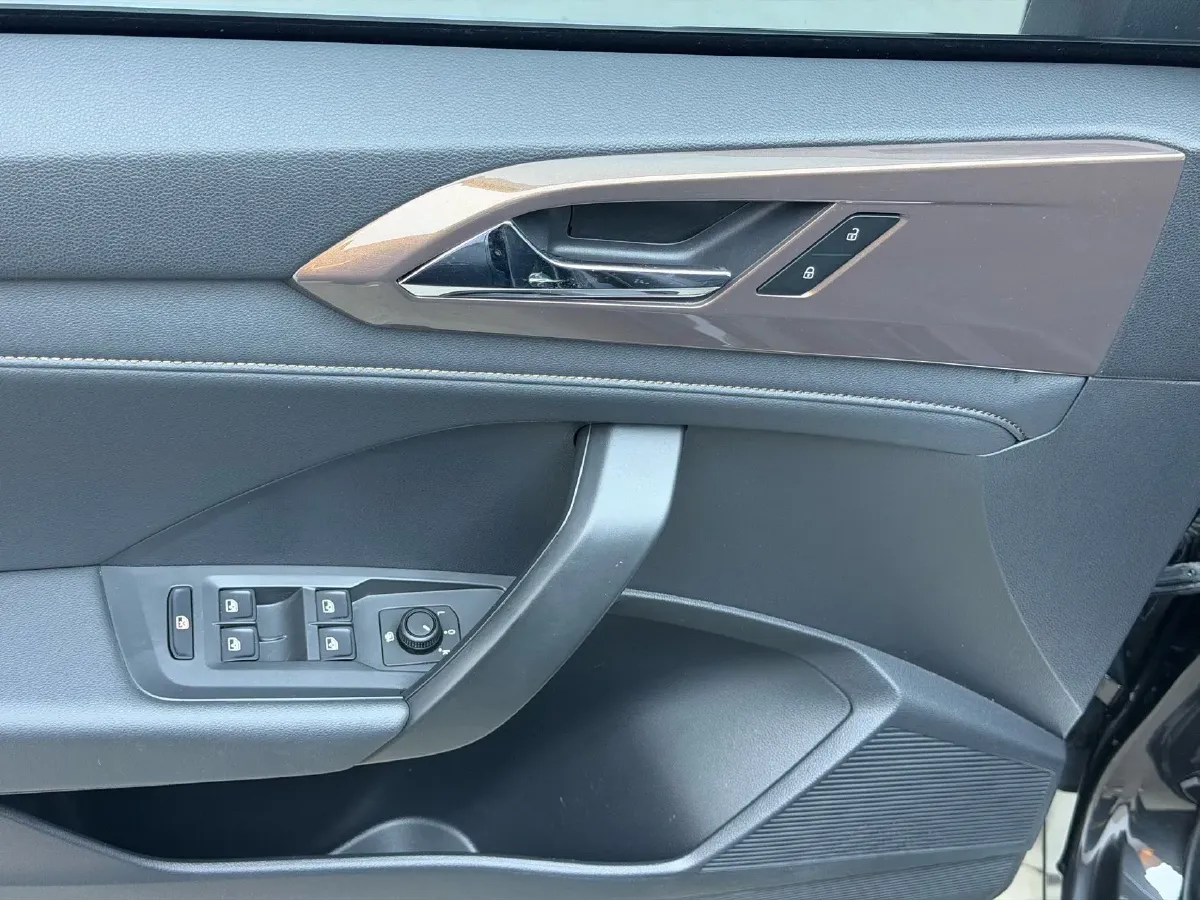 2022 Volkswagen Tharu 1.4T 150HP L4 7DCT,autocango,china used car exporter,china ev exporter,chinese used car exporter,chinese used ev exporter