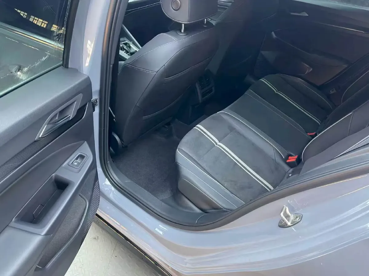 2021 Volkswagen Golf 1.4T 150HP L4 7DCT,autocango,china used car exporter,china ev exporter,chinese used car exporter,chinese used ev exporter