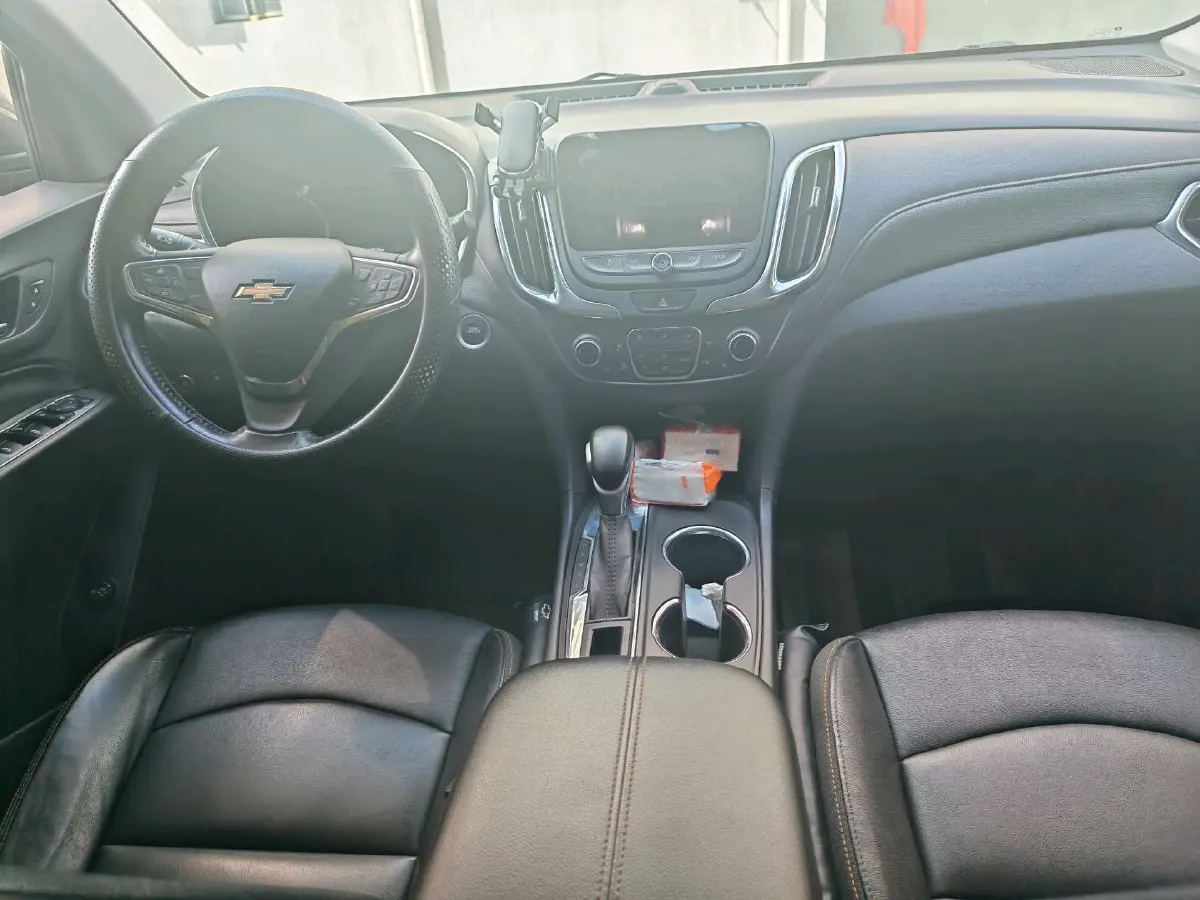 2019 Chevrolet Equinox 1.5T 180HP L4 6AT,autocango,china used car exporter,china ev exporter,chinese used car exporter,chinese used ev exporter