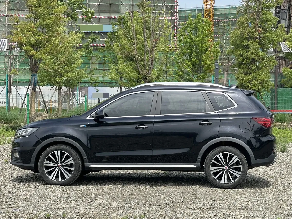 2020 Roewe i6 1.5T 169HP L4 7DCT,autocango,china used car exporter,china ev exporter,chinese used car exporter,chinese used ev exporter