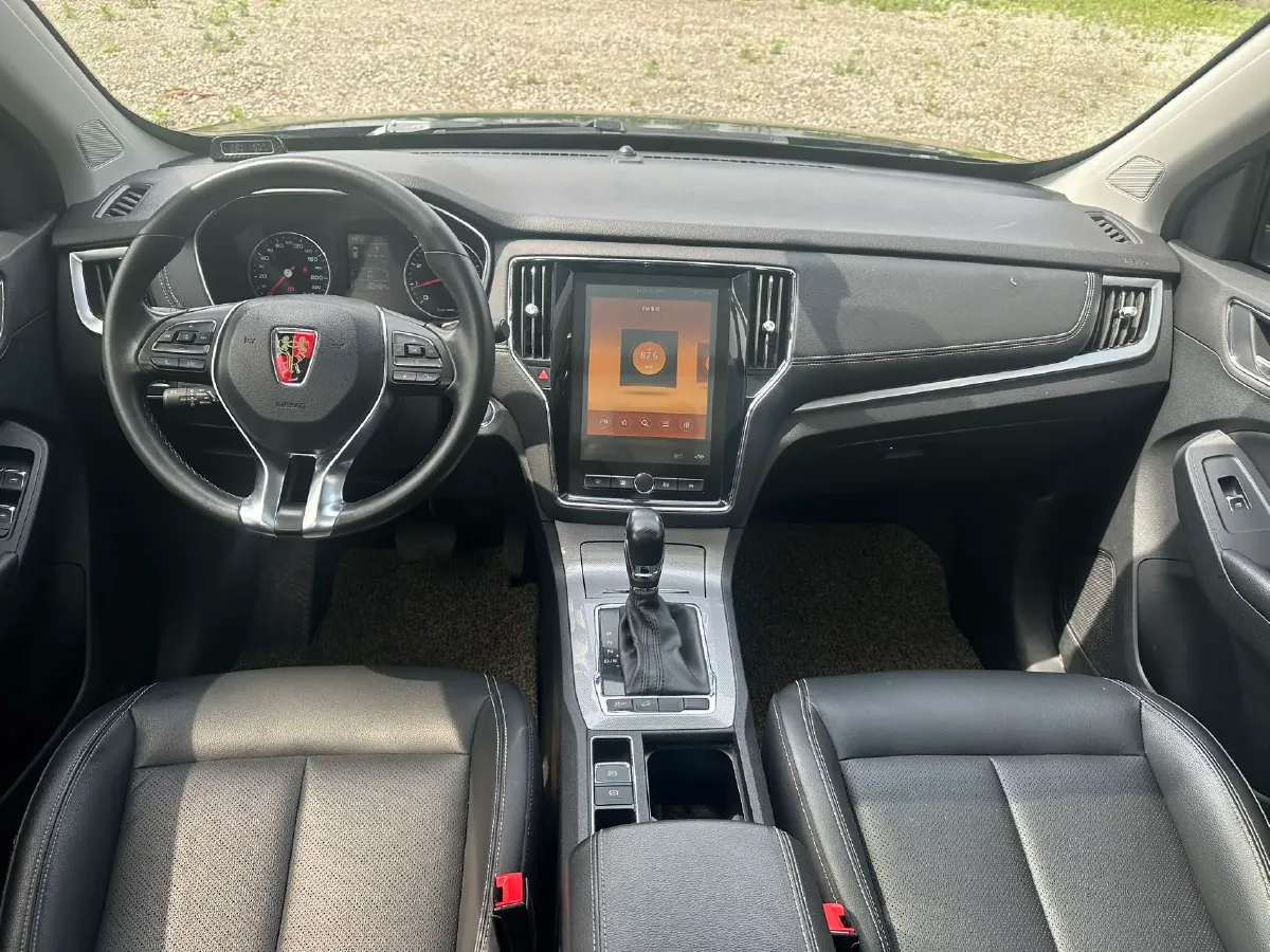 2020 Roewe i6 1.5T 169HP L4 7DCT,autocango,china used car exporter,china ev exporter,chinese used car exporter,chinese used ev exporter