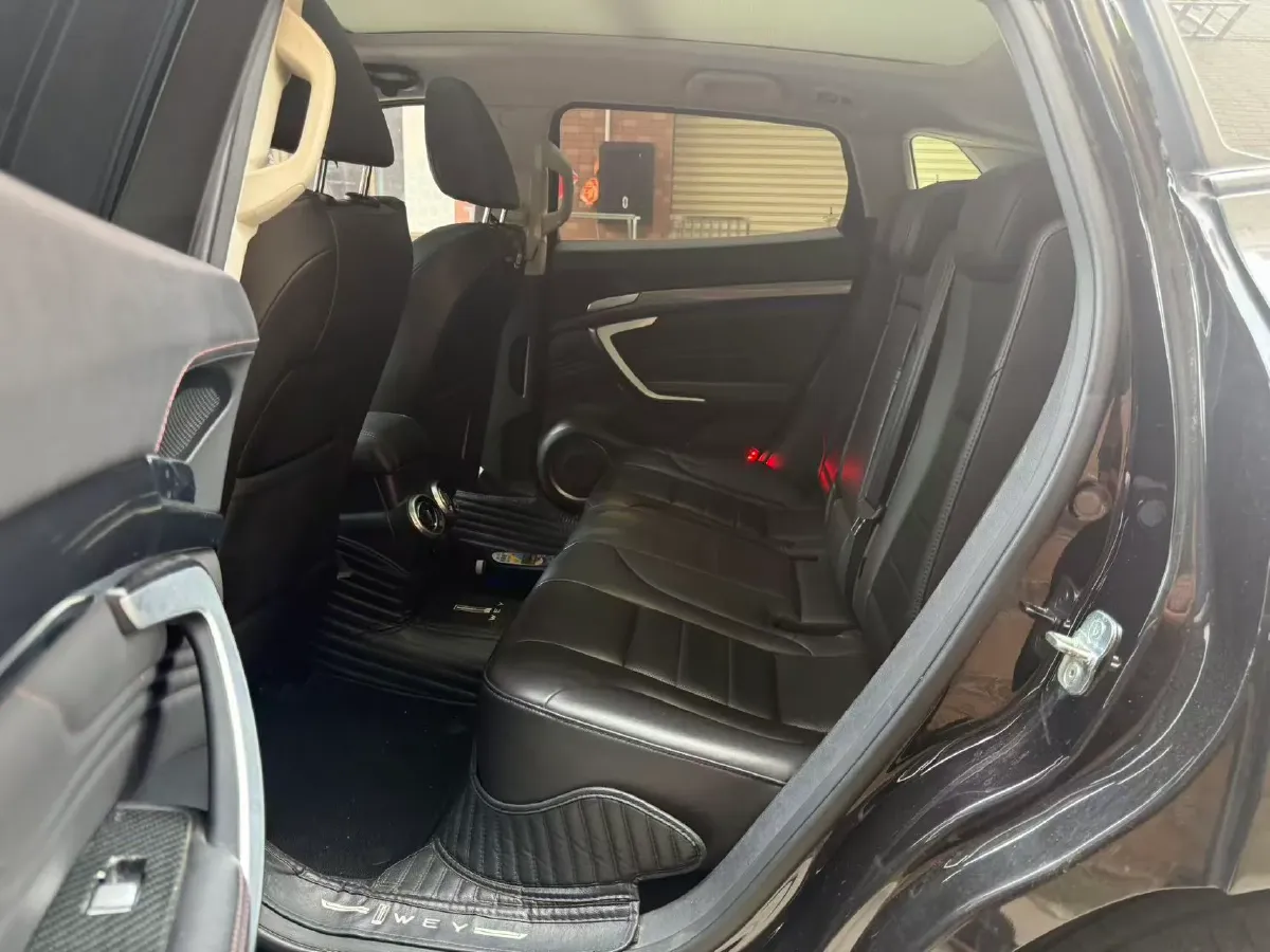 2017 WEY VV7 2.0T 234HP L4 7DCT,autocango,china used car exporter,china ev exporter,chinese used car exporter,chinese used ev exporter