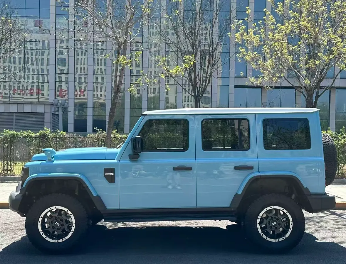 2025 212 212 T01 2.0T 252HP L4 8AT,autocango,china used car exporter,china ev exporter,chinese used car exporter,chinese used ev exporter