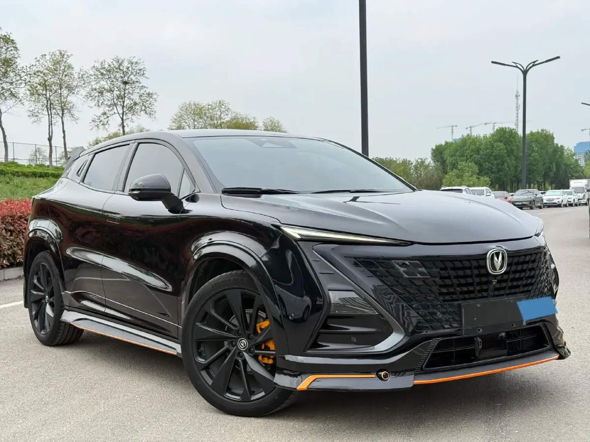 2022 ChangAn UNI-T 1.5T 188HP L4 7DCT,autocango,china used car exporter,china ev exporter,chinese used car exporter,chinese used ev exporter