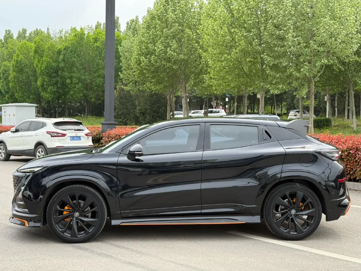 2022 ChangAn UNI-T 1.5T 188HP L4 7DCT,autocango,china used car exporter,china ev exporter,chinese used car exporter,chinese used ev exporter