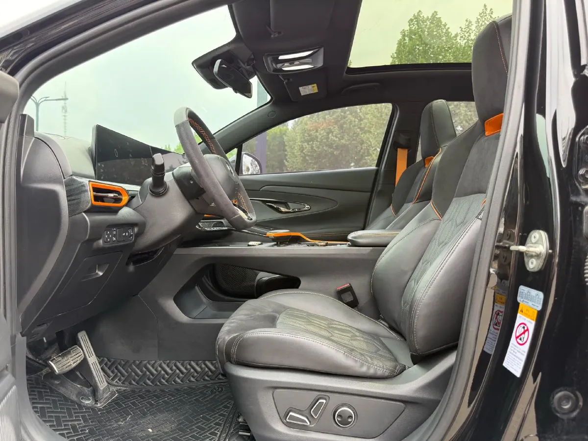 2022 ChangAn UNI-T 1.5T 188HP L4 7DCT,autocango,china used car exporter,china ev exporter,chinese used car exporter,chinese used ev exporter