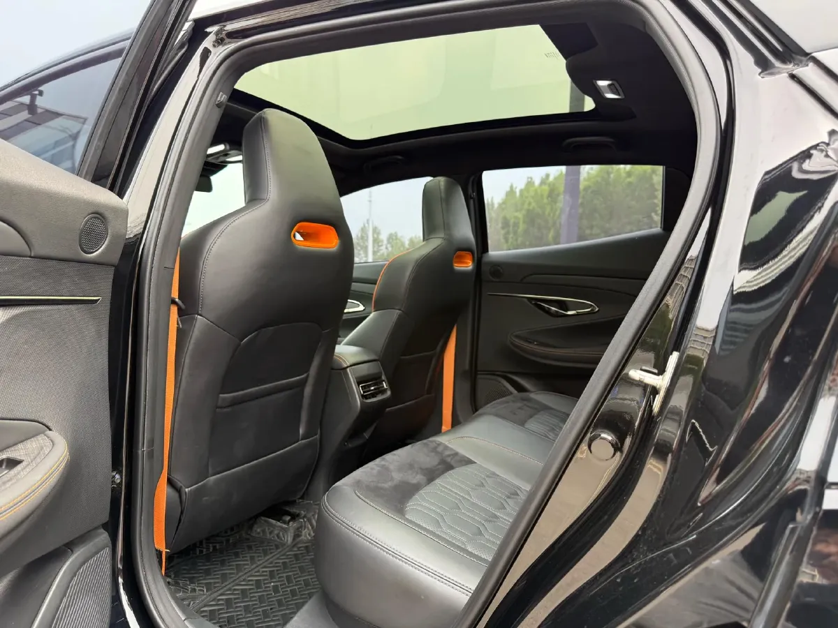 2022 ChangAn UNI-T 1.5T 188HP L4 7DCT,autocango,china used car exporter,china ev exporter,chinese used car exporter,chinese used ev exporter