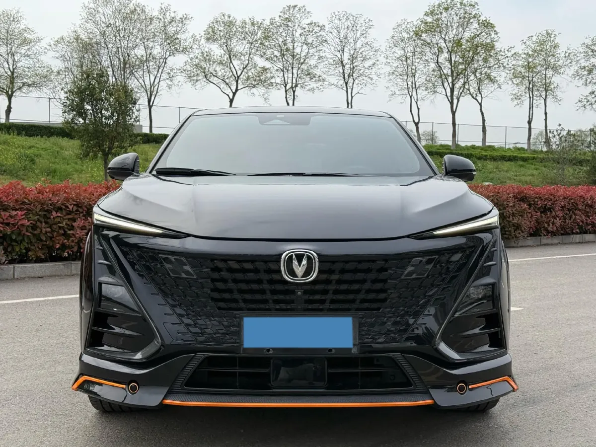 2022 ChangAn UNI-T 1.5T 188HP L4 7DCT,autocango,china used car exporter,china ev exporter,chinese used car exporter,chinese used ev exporter