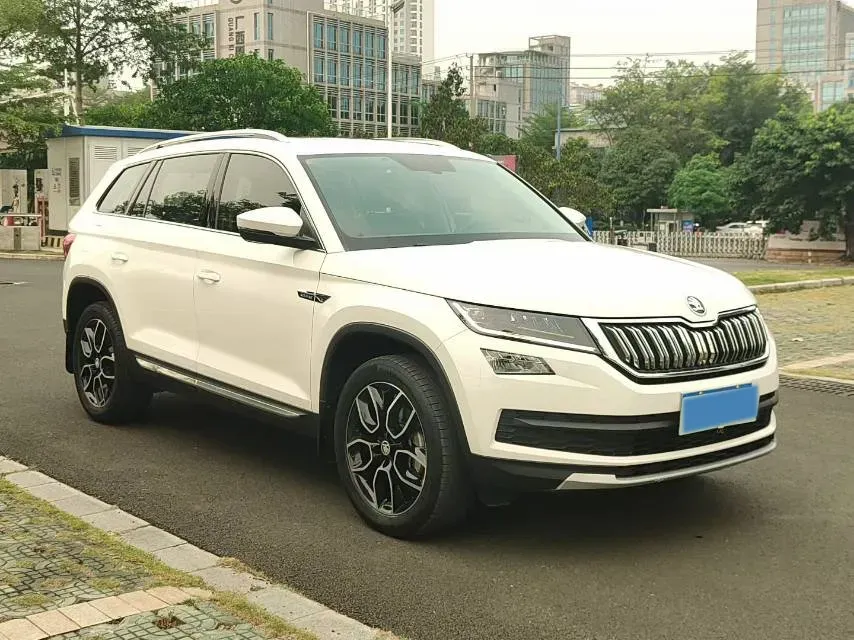 2018 Skoda Kodiak 2.0T 186HP L4 7DCT,autocango,china used car exporter,china ev exporter,chinese used car exporter,chinese used ev exporter