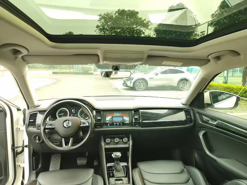 2018 Skoda Kodiak 2.0T 186HP L4 7DCT,autocango,china used car exporter,china ev exporter,chinese used car exporter,chinese used ev exporter