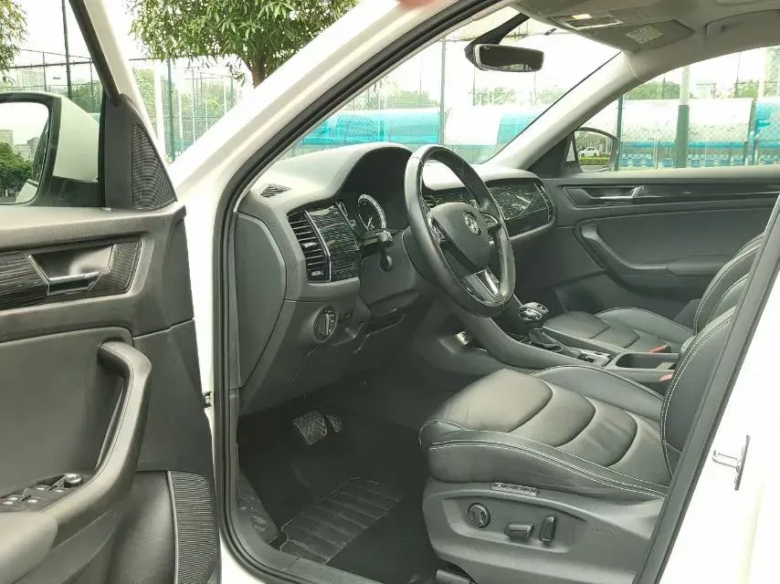 2018 Skoda Kodiak 2.0T 186HP L4 7DCT,autocango,china used car exporter,china ev exporter,chinese used car exporter,chinese used ev exporter