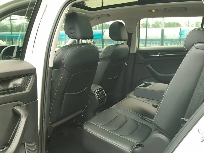 2018 Skoda Kodiak 2.0T 186HP L4 7DCT,autocango,china used car exporter,china ev exporter,chinese used car exporter,chinese used ev exporter