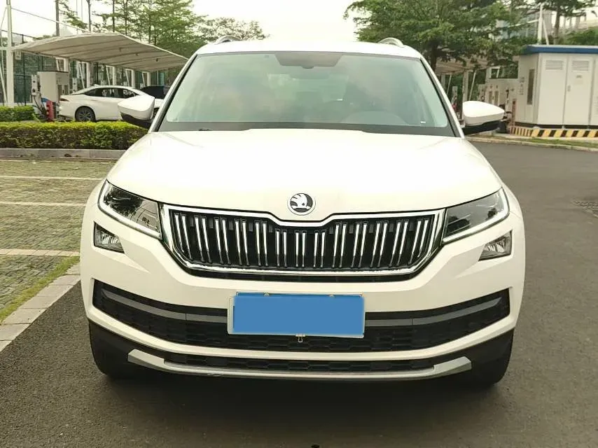 2018 Skoda Kodiak 2.0T 186HP L4 7DCT,autocango,china used car exporter,china ev exporter,chinese used car exporter,chinese used ev exporter
