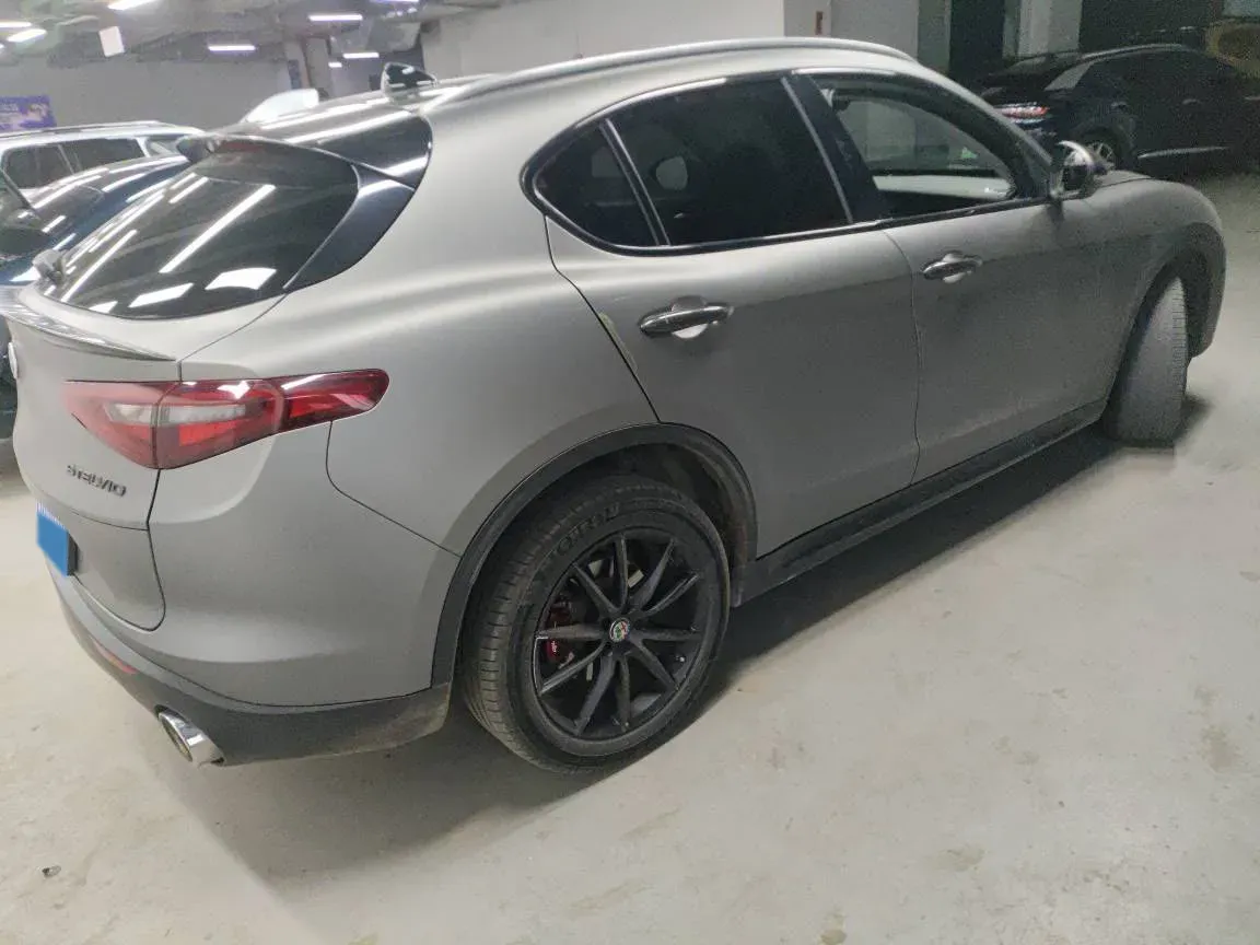 2017 Jaguar XE 2.0T 240HP L4 8AT,autocango,china used car exporter,china ev exporter,chinese used car exporter,chinese used ev exporter