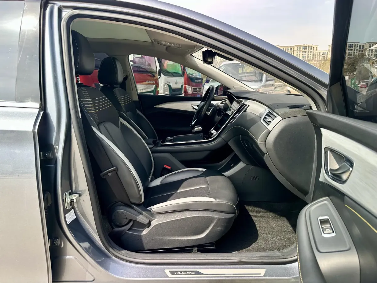 2020 Roewe i6 MAX 1.5T 173HP L4 7DCT,autocango,china used car exporter,china ev exporter,chinese used car exporter,chinese used ev exporter