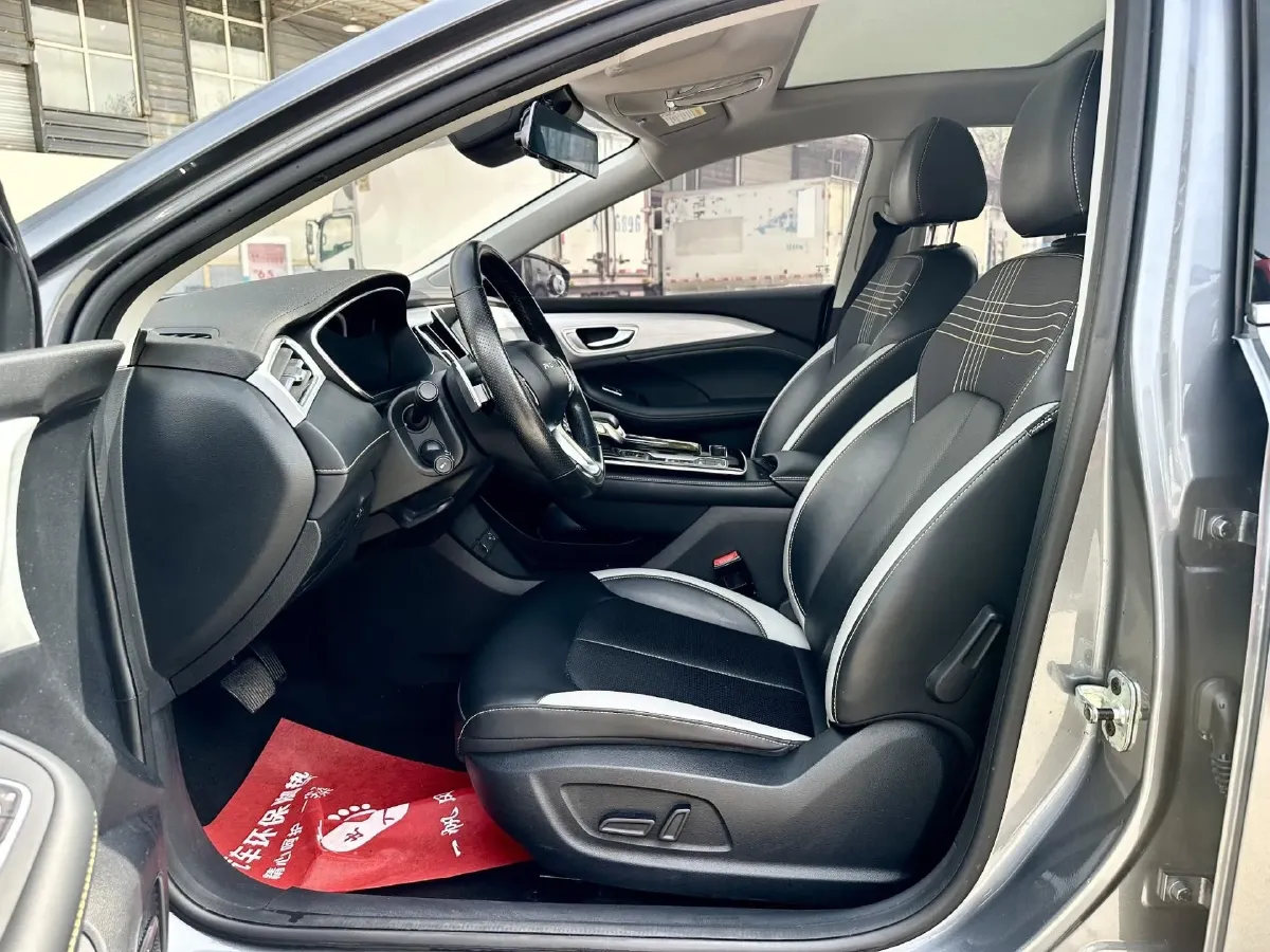 2020 Roewe i6 MAX 1.5T 173HP L4 7DCT,autocango,china used car exporter,china ev exporter,chinese used car exporter,chinese used ev exporter