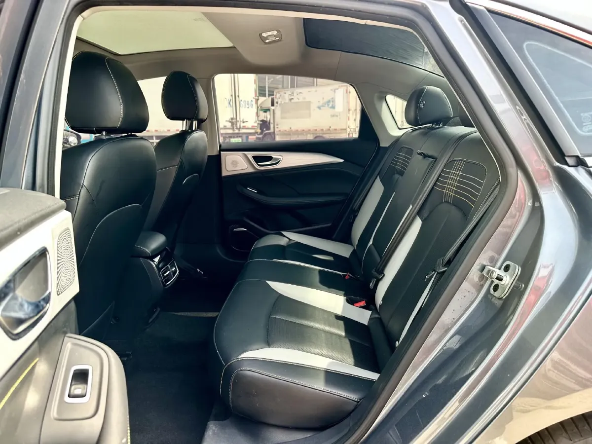 2020 Roewe i6 MAX 1.5T 173HP L4 7DCT,autocango,china used car exporter,china ev exporter,chinese used car exporter,chinese used ev exporter