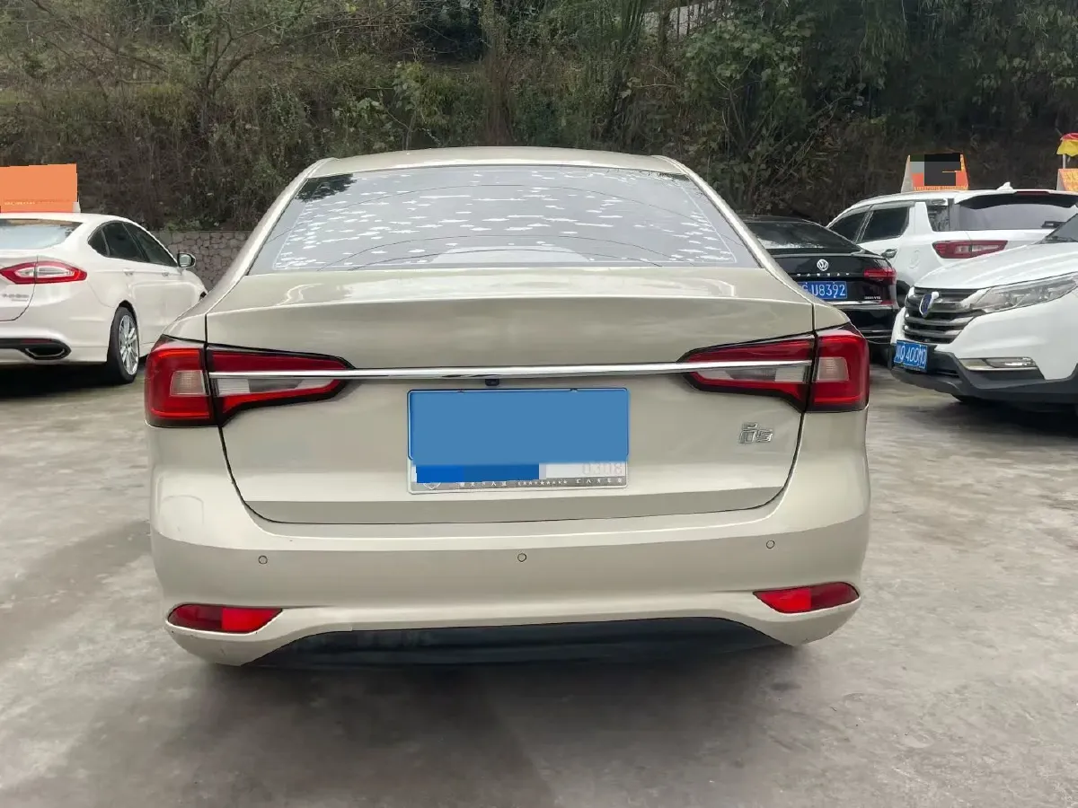 2019 Roewe i5 1.5L 120HP L4 CVT,autocango,china used car exporter,china ev exporter,chinese used car exporter,chinese used ev exporter