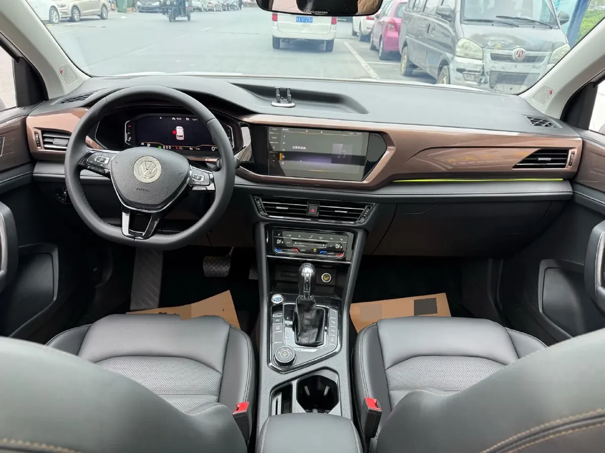 2022 Volkswagen Tharu 2.0T 186HP L4 7DCT,autocango,china used car exporter,china ev exporter,chinese used car exporter,chinese used ev exporter