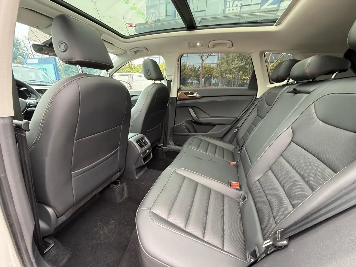 2022 Volkswagen Tharu 2.0T 186HP L4 7DCT,autocango,china used car exporter,china ev exporter,chinese used car exporter,chinese used ev exporter