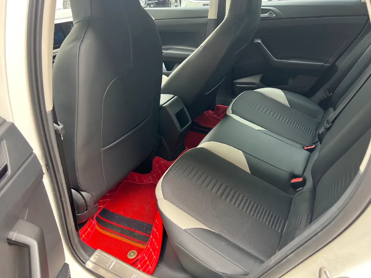 2021 Haval H6 1.5T 169HP L4 7DCT,autocango,china used car exporter,china ev exporter,chinese used car exporter,chinese used ev exporter