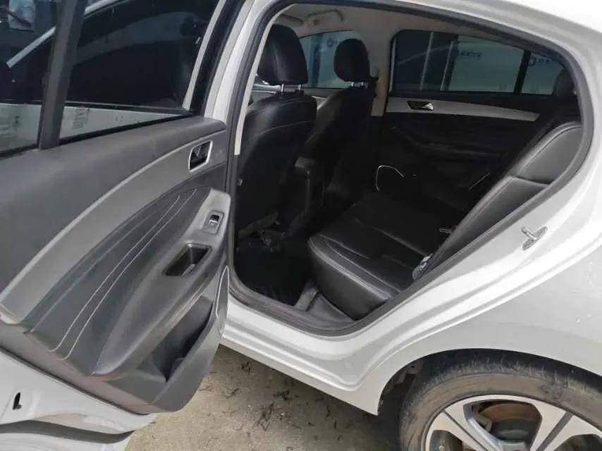 2019 Chery Arrizo 5 1.5L 116HP L4 5MT,autocango,china used car exporter,china ev exporter,chinese used car exporter,chinese used ev exporter